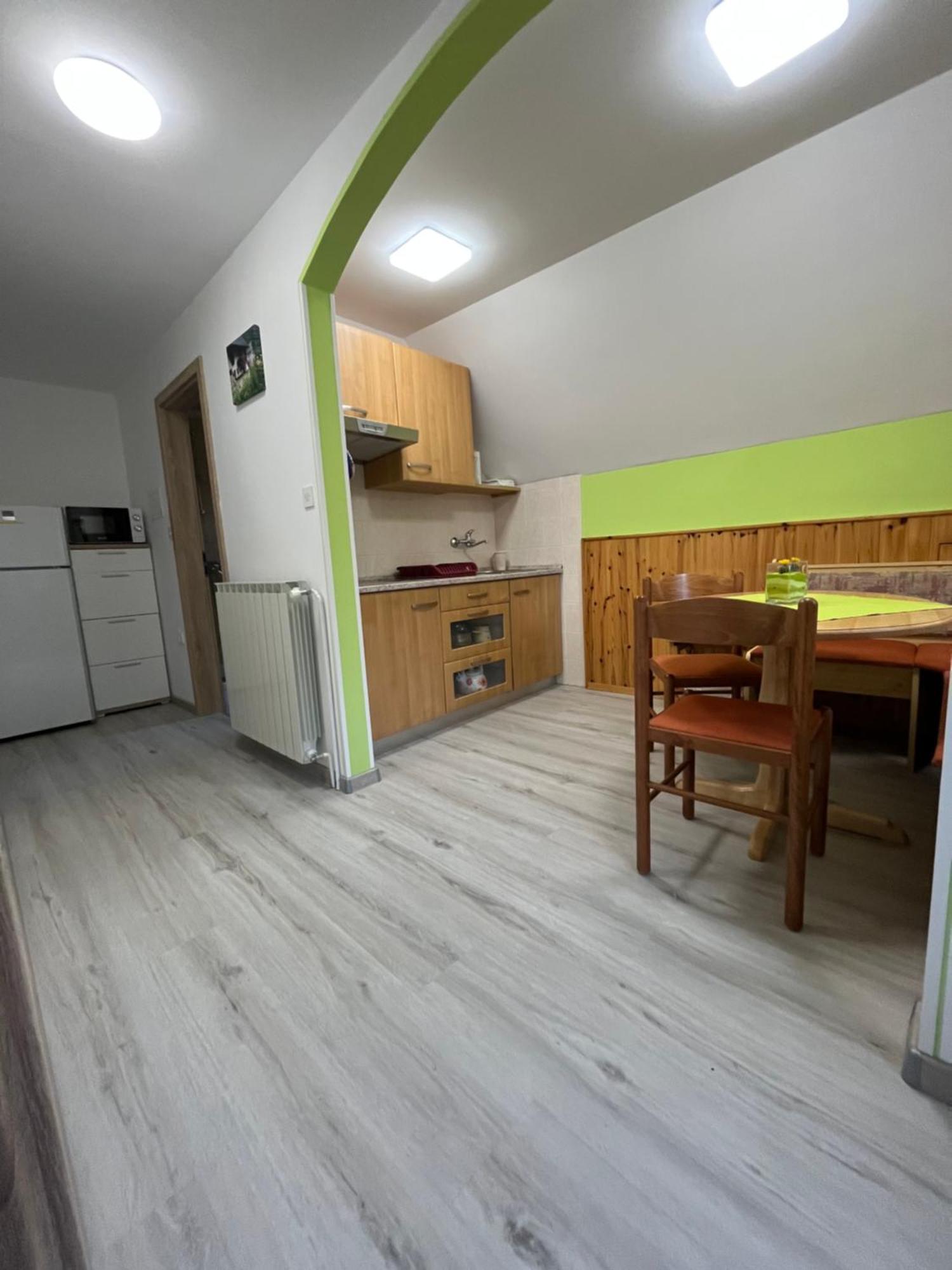 Apartmaji In Sobe Cuder โซชา ห้อง รูปภาพ
